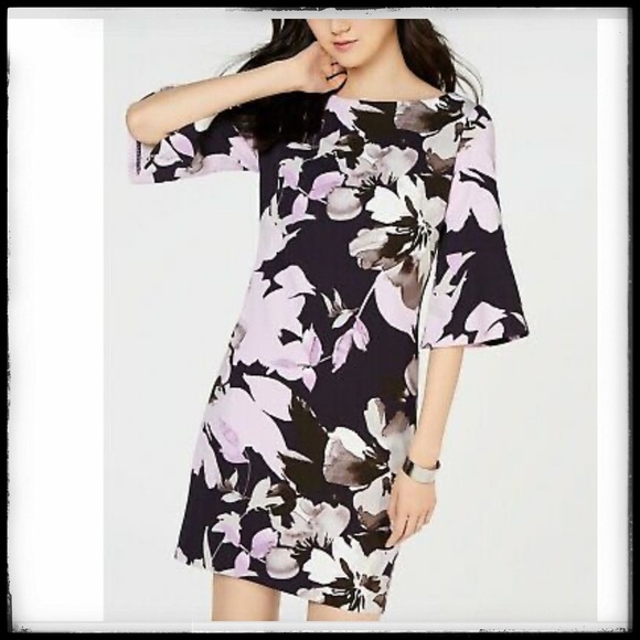 Beautiful Vince Camuto Floral Bell Sleeve Dress - Picture 3 of 8